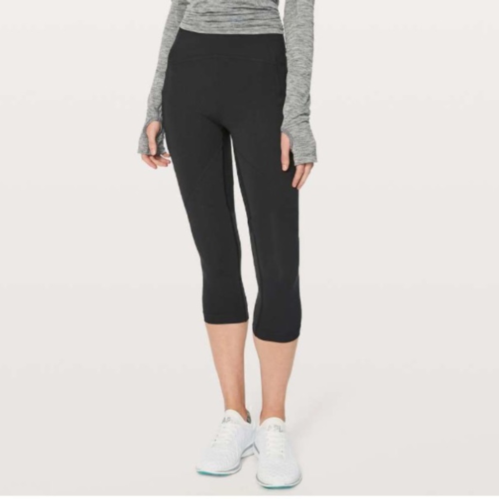 Lululemon Lead the Pack crop 23” size 2 EUC